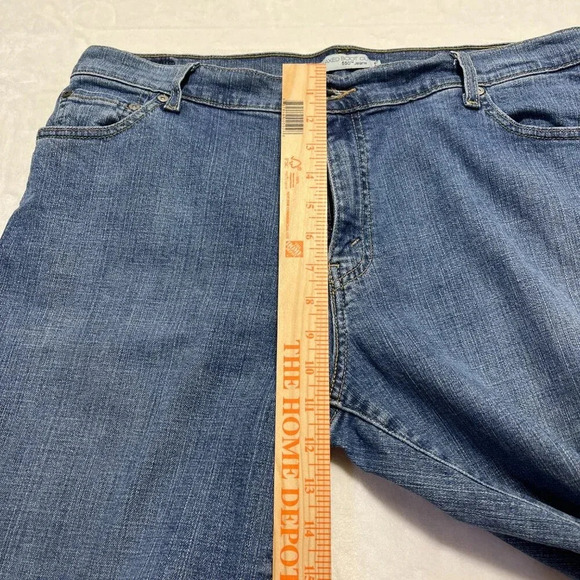 LEVIS Relaxed Boot Cut 550 Jeans Womens 16 Short - Picture 13 of 16